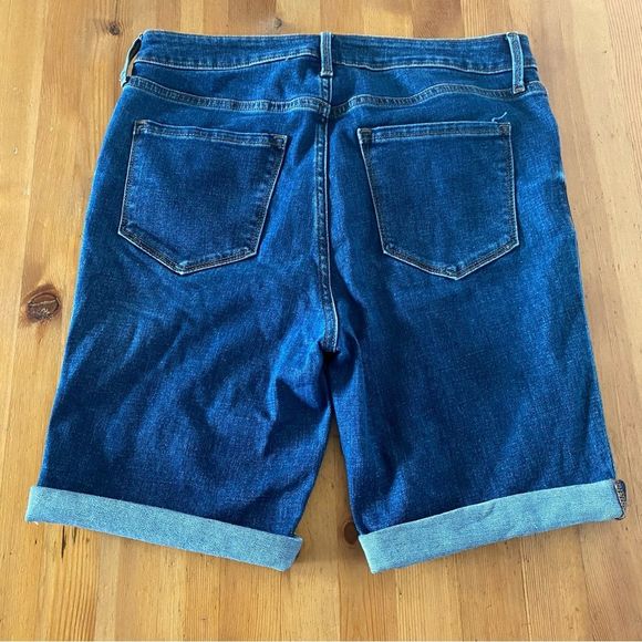 OLD NAVY Size 10 Blue High Rise Bermuda Denim Jean 7” Shorts - Picture 9 of 16